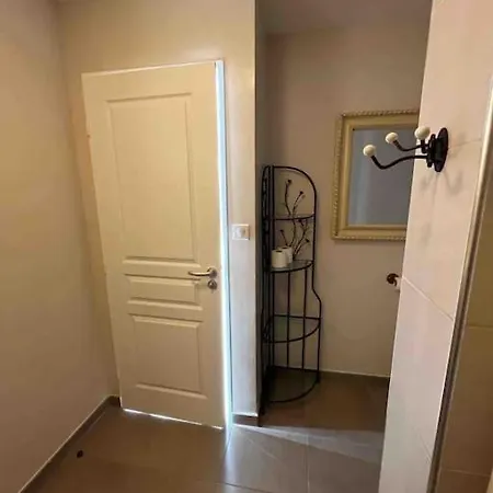 Apartament 2 Avec Piscine & Vue Sur La Baie D'ajaccio