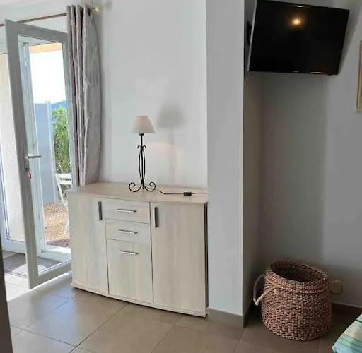 Apartment 2 Avec Piscine & Vue Sur La Baie D'ajaccio